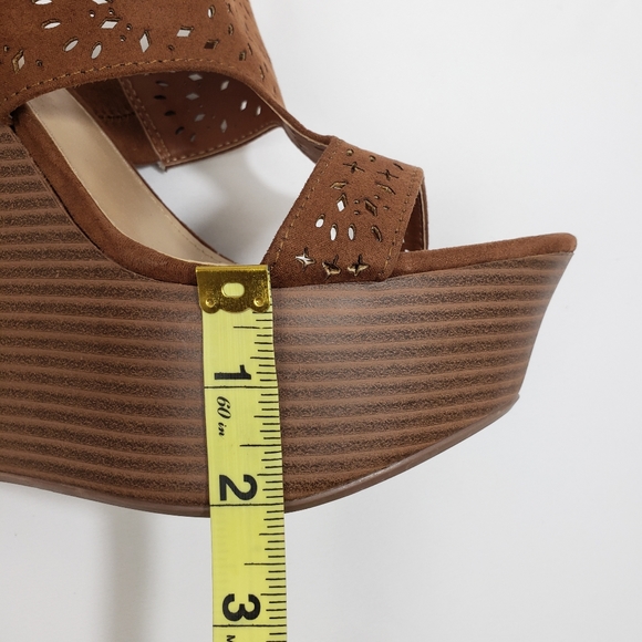 JustFab SHEREE Platform Sandals - Picture 14 of 16